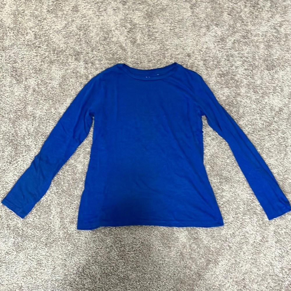 Simple women's blue long sleeve shirt